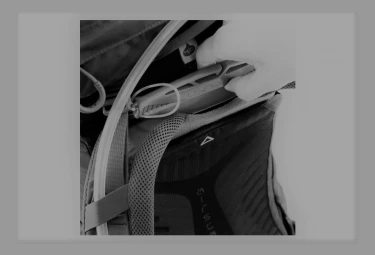 Sac à Dos De Randonnée OSPREY Kestrel 68 Noir – Image 4